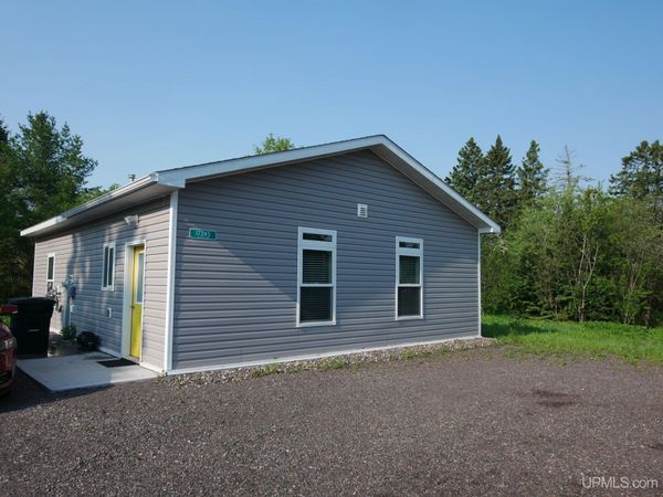17245 Atlantic Avenue, Adams Twp, MI 49905