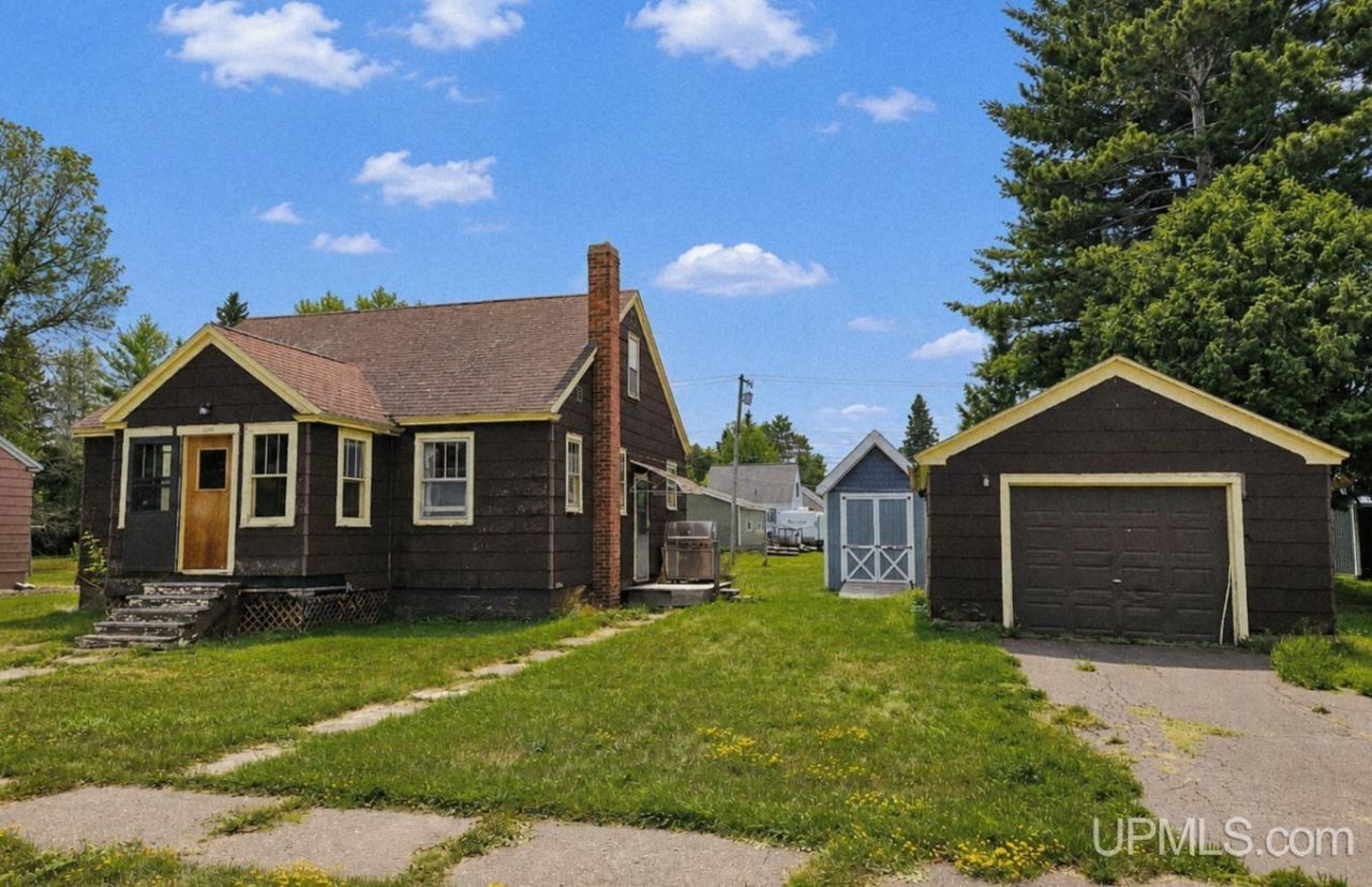 1304 Hancock Street, Wakefield, MI 49968 Main Photo