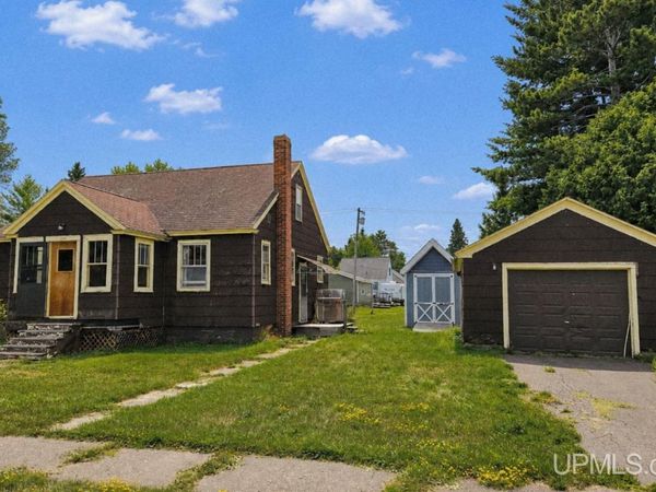 1304 Hancock Street, Wakefield, MI 49968