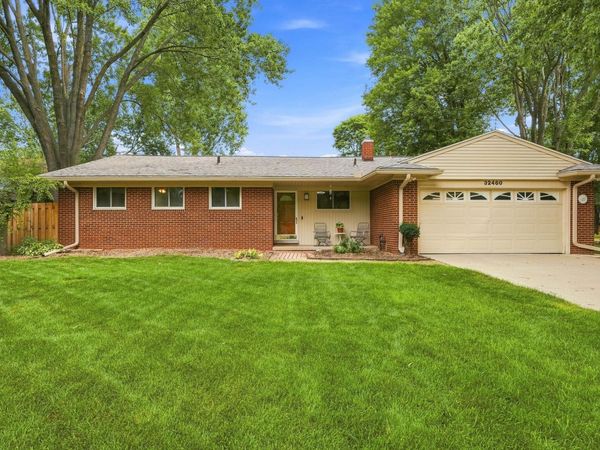 32460 Dunford Street, Farmington Hills, MI 48334