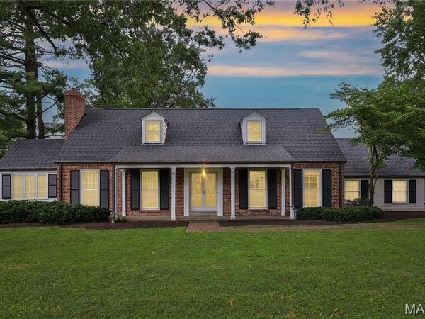 201 Graybridge Road , Ladue, MO 63124