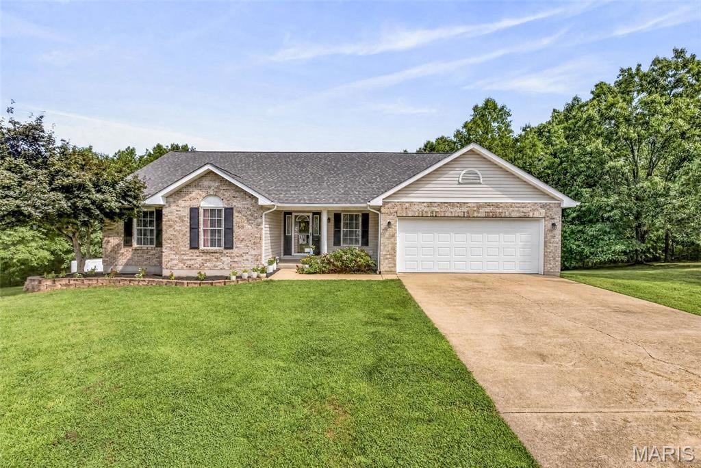 5425 Hyfield Oaks Road , De Soto, MO 63020 Main Photo