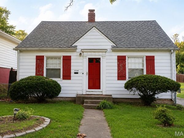 1208 Brown Street, Alton, IL 62002