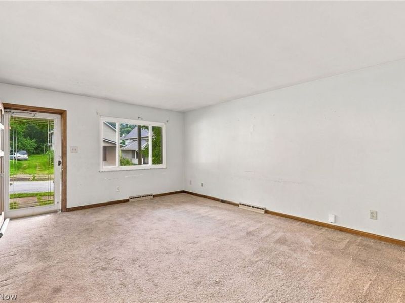 71 23rd Street NW, Barberton, OH 44203 Photo 4