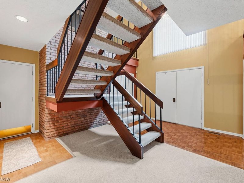 1938 Hemlock Drive, Kent, OH 44240 Photo 6