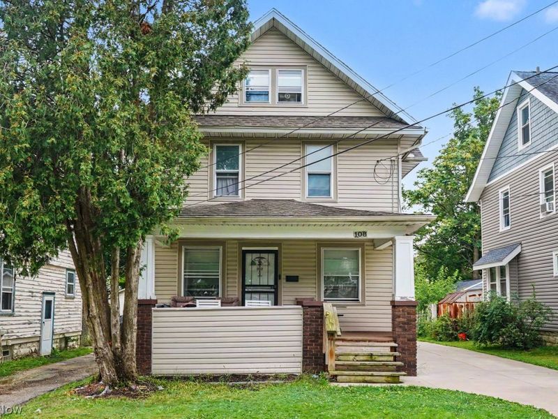 108 E Mapledale Avenue, Akron, OH 44301 Photo 2