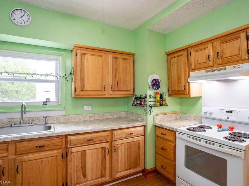 4816 E 85th Street, Cleveland, OH 44125 Photo 16