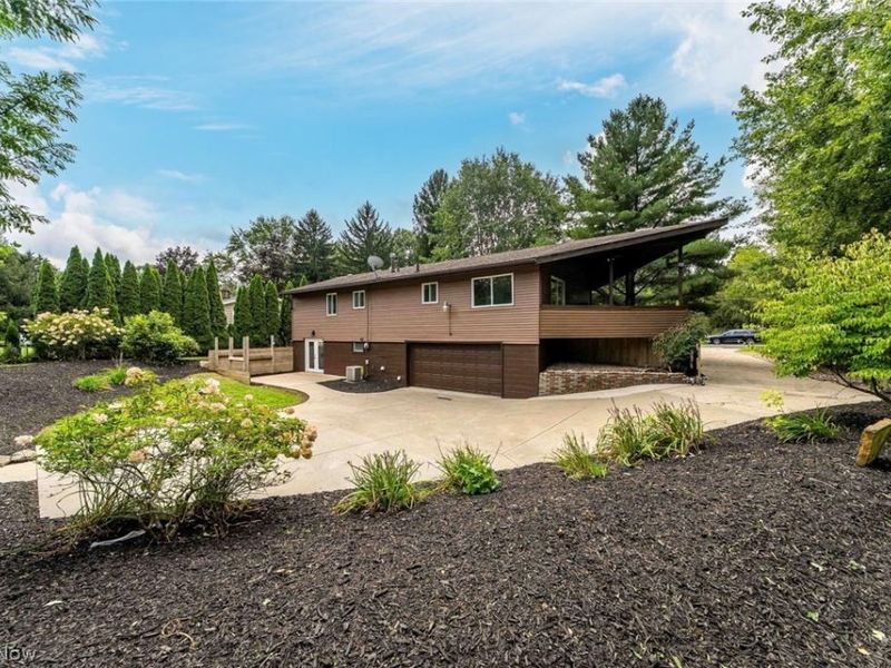2963 Cliffside Drive, Copley, OH 44321 Photo 2