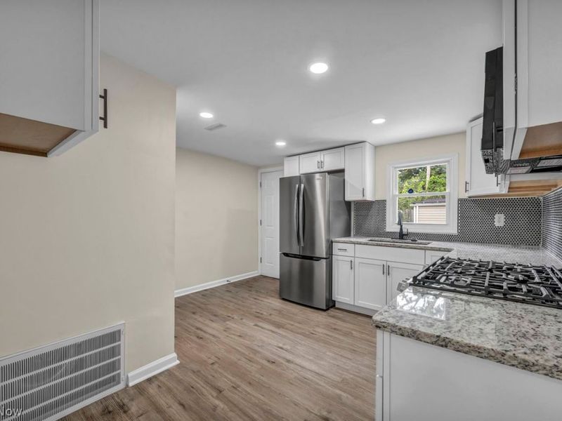 7816 Colgate Avenue, Cleveland, OH 44102 Photo 13