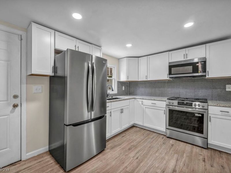 7816 Colgate Avenue, Cleveland, OH 44102 Photo 17