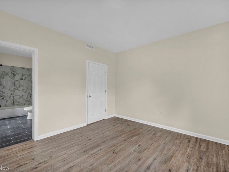 7816 Colgate Avenue, Cleveland, OH 44102 Photo 29