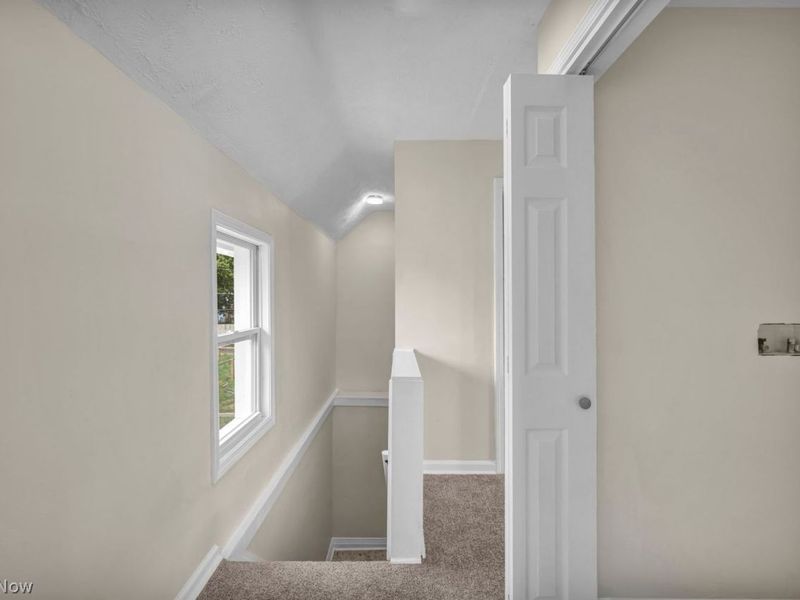7816 Colgate Avenue, Cleveland, OH 44102 Photo 35