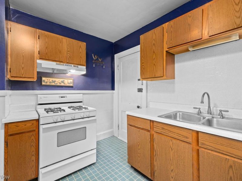 358-360 Cambridge Avenue, Elyria, OH 44035 Photo 10