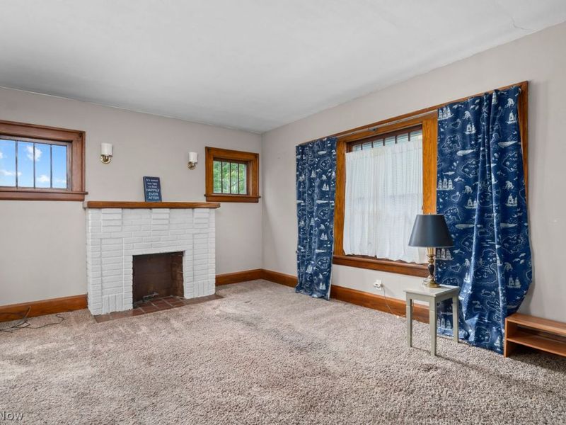 358-360 Cambridge Avenue, Elyria, OH 44035 Photo 3