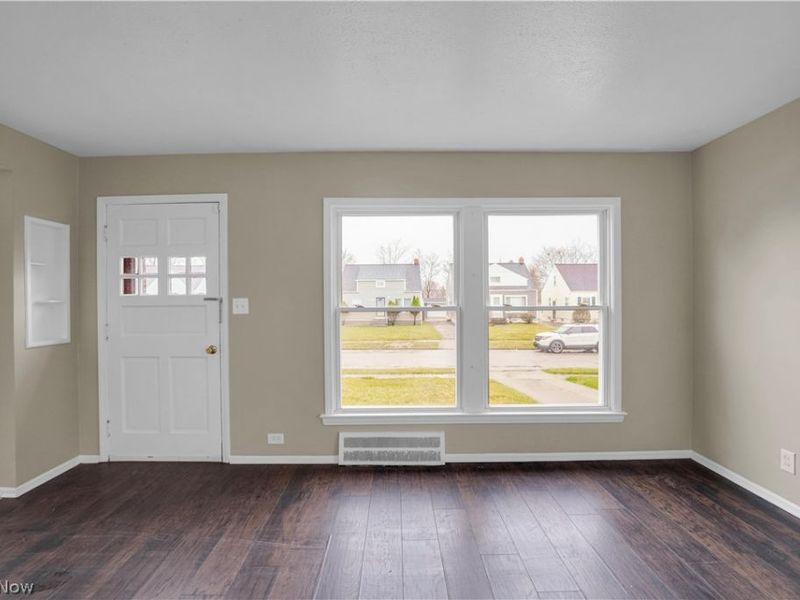 18721 Fairway Avenue, Maple Heights, OH 44137 Photo 2
