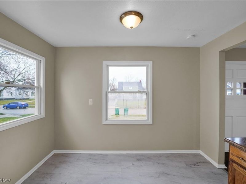 18721 Fairway Avenue, Maple Heights, OH 44137 Photo 3