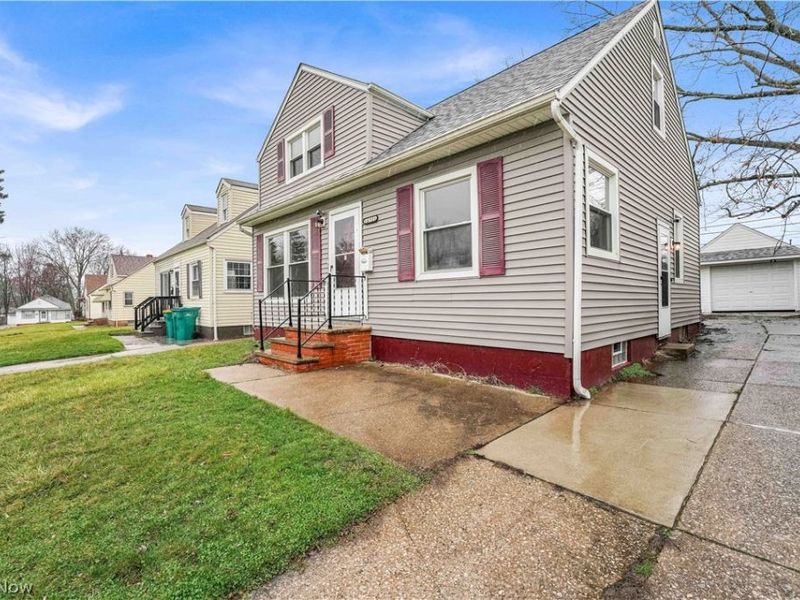 18721 Fairway Avenue, Maple Heights, OH 44137 Photo 6
