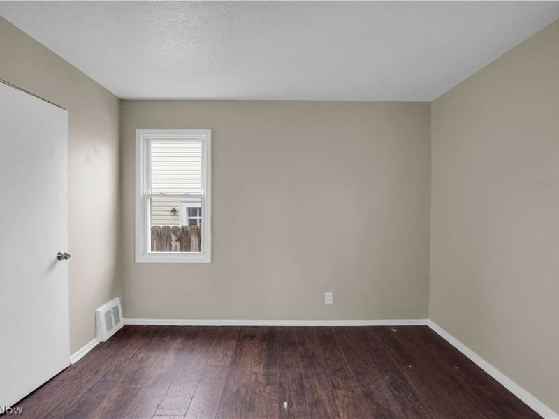 18721 Fairway Avenue, Maple Heights, OH 44137 Photo 9