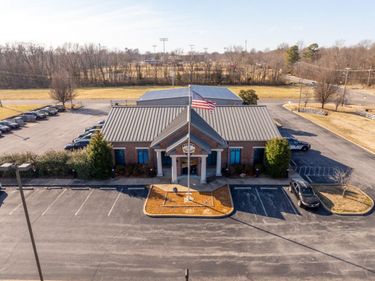 900 S Commonwealth Drive, Mayfield, KY 42066