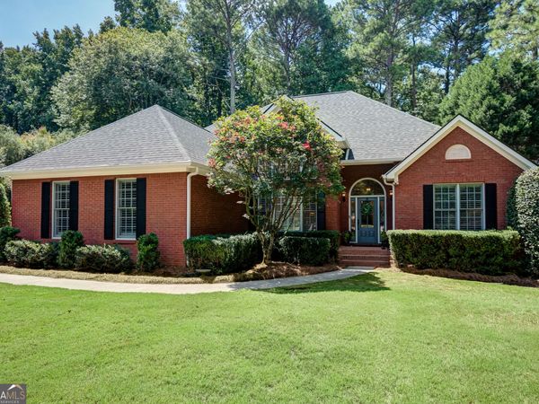40 Shoreline Drive, Newnan, GA 30263