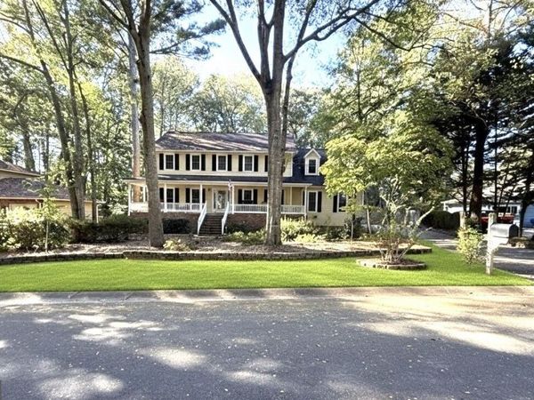 153 Lakeside Drive, Peachtree City, GA 30269