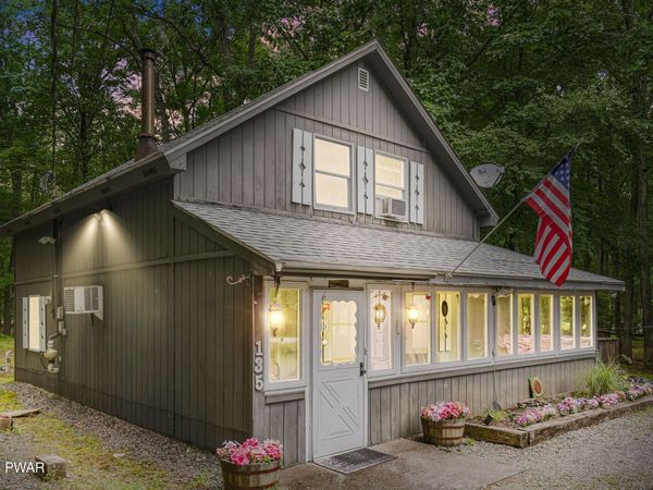 135 Forest View Drive, Hawley, PA 18428