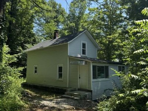 19 Goss Hill Rd, Huntington, MA 01050