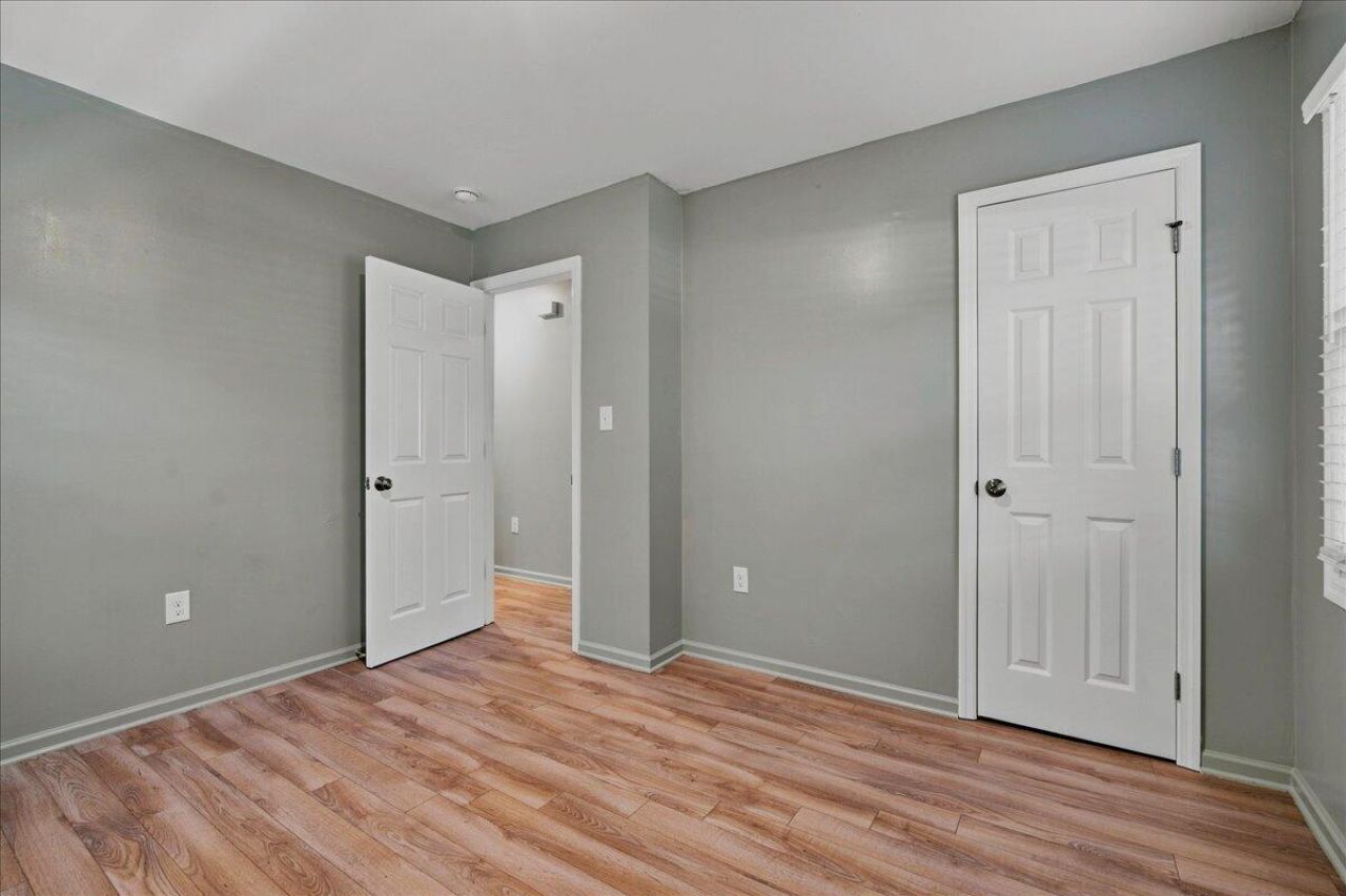 301 Laurel Avenue Photo 21