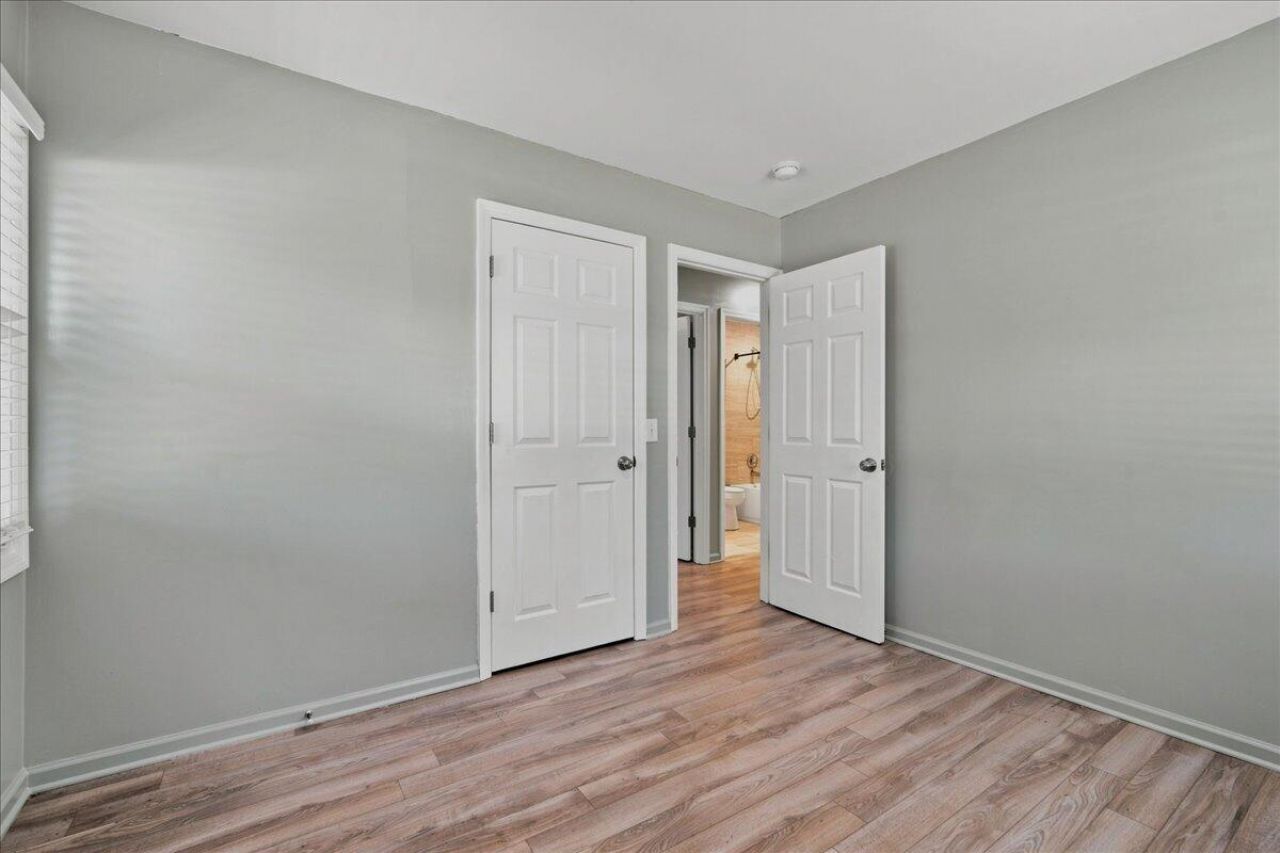 301 Laurel Avenue Photo 24