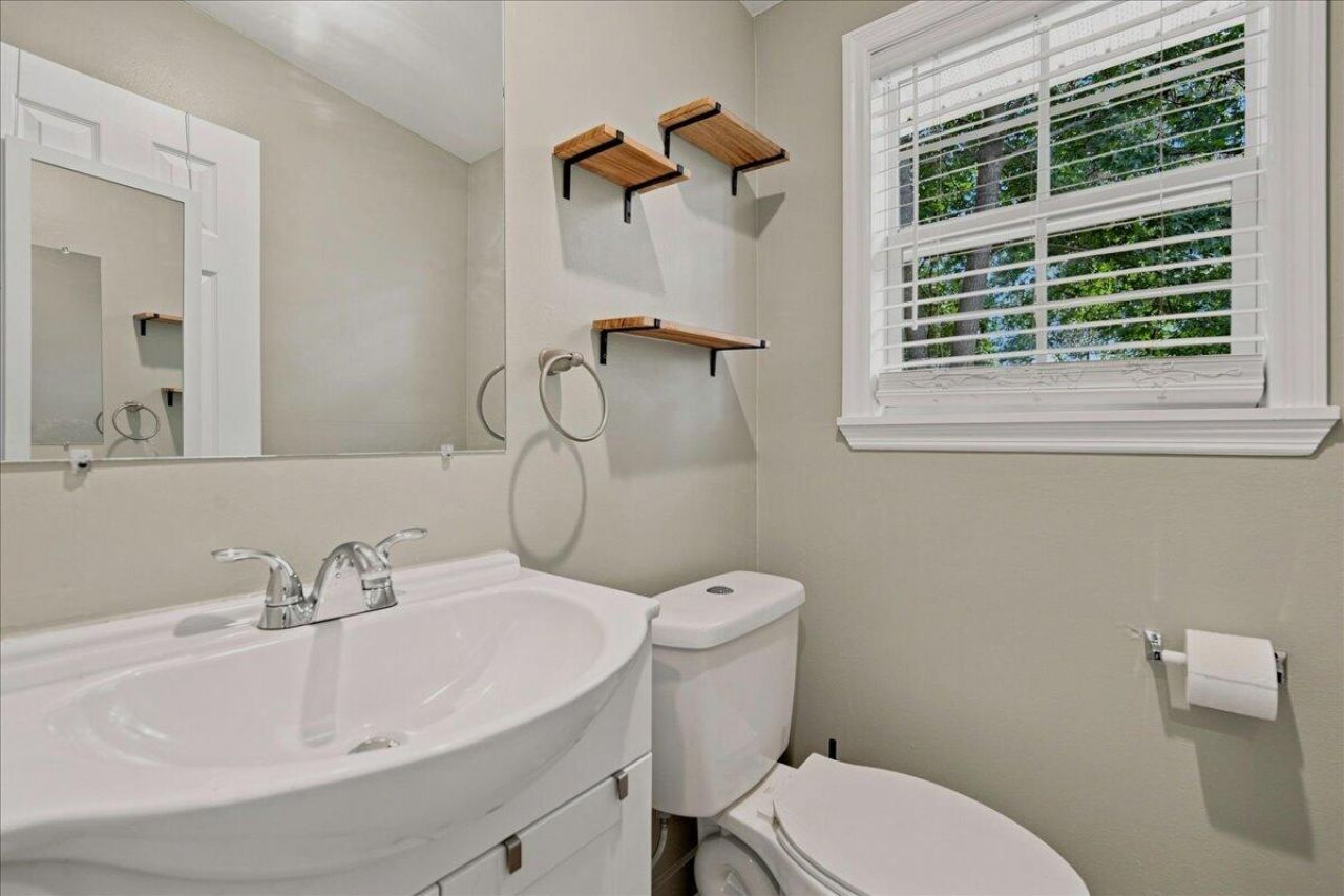 301 Laurel Avenue Photo 33