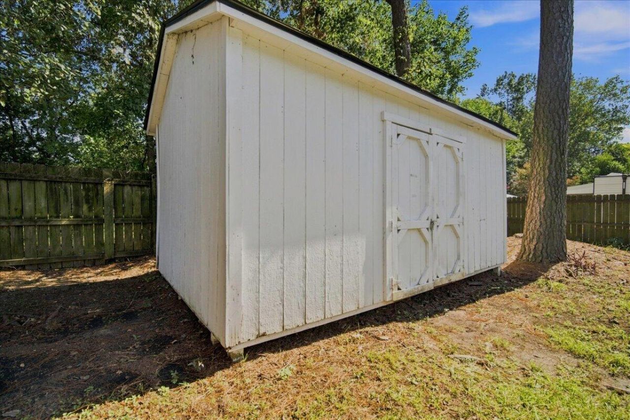 301 Laurel Avenue Photo 38