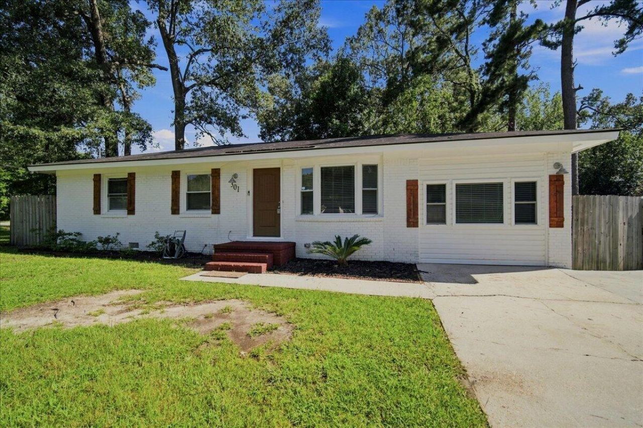301 Laurel Avenue Photo 6
