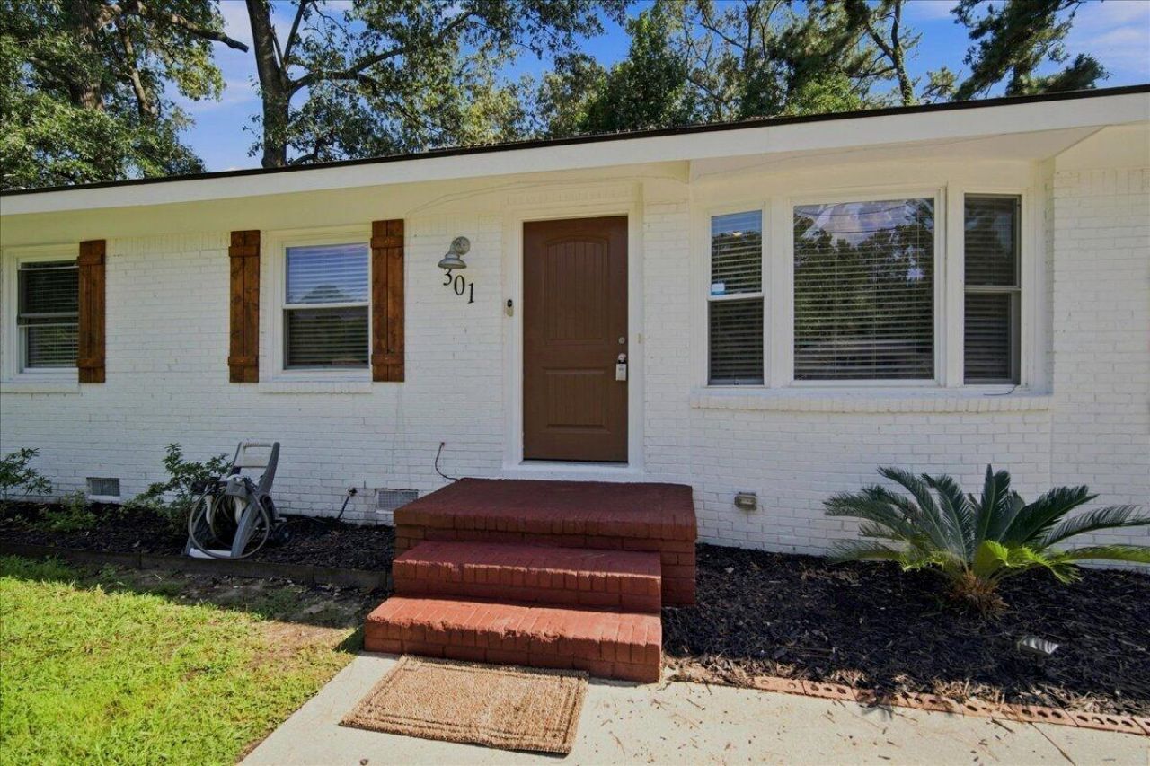 301 Laurel Avenue Photo 7