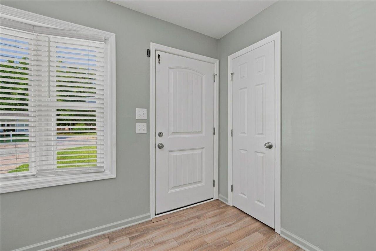 301 Laurel Avenue Photo 8