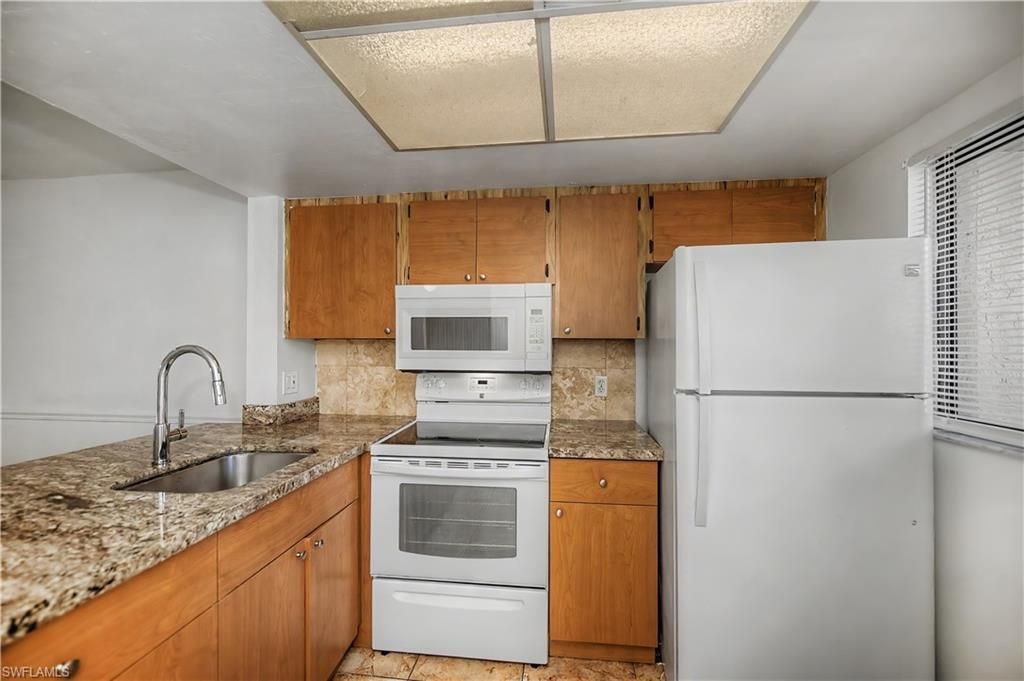 2700 Park Windsor Dr, Unit 713, Fort Myers, FL 33901 Photo