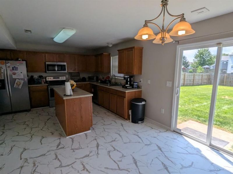 13 Hummingbird Way, Amelia, OH 45102 Photo 7