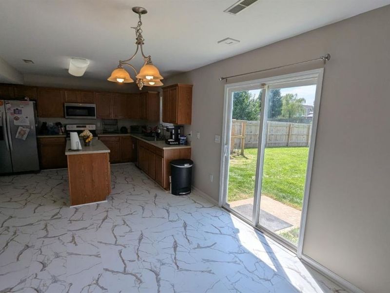 13 Hummingbird Way, Amelia, OH 45102 Photo 8