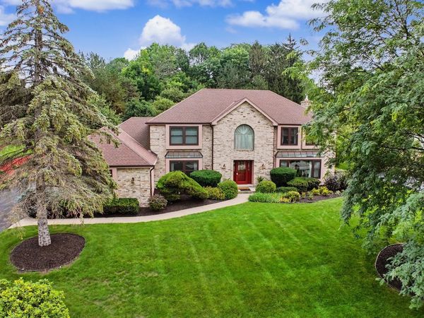 2130 Derrin LANE, Brookfield, WI 53045