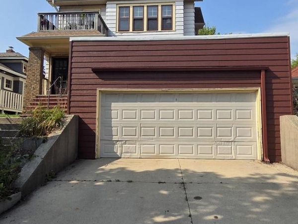 2020 E Menlo BOULEVARD, Unit 2022, Shorewood, WI 53211