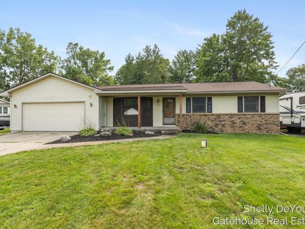 3078 Paris Park Drive SE, Kentwood, MI 49512