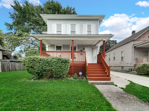 133 S 7th Avenue , Maywood, IL 60153