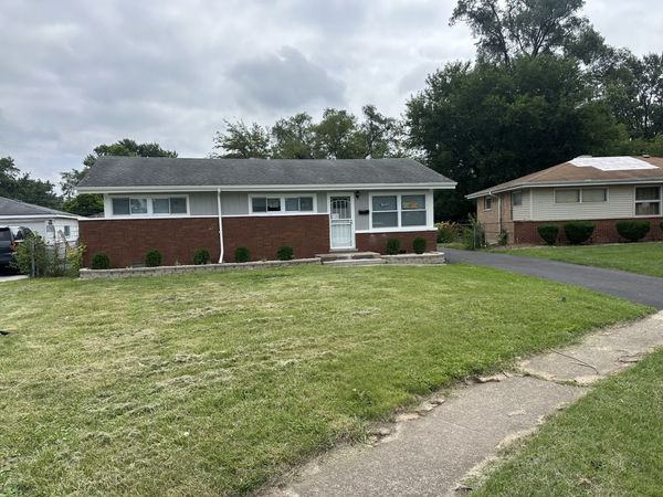 16219 Sussex Court , Markham, IL 60428