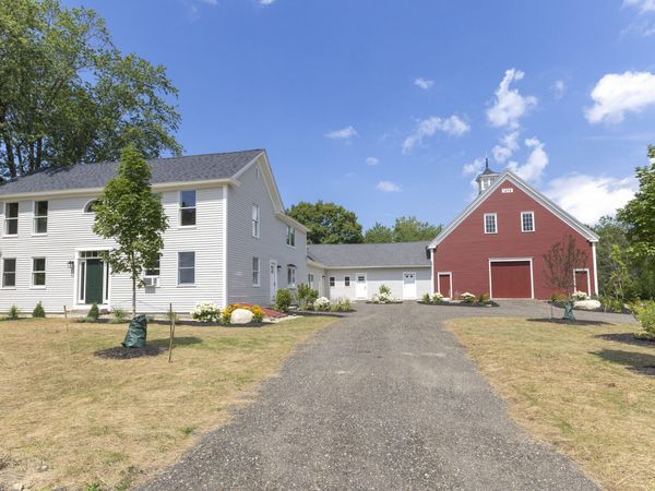 31 Gray Road, North Yarmouth, ME 04097