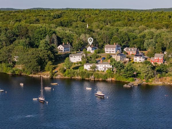 15 Old Stage Road, Woolwich, ME 04579