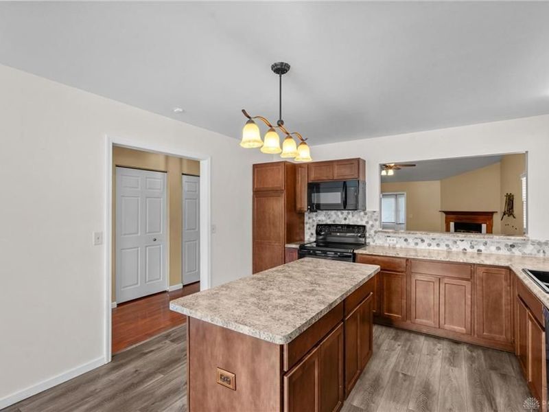 8477 Doe Run Place, Huber Heights, OH 45424 Photo 10