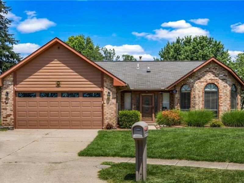 8477 Doe Run Place, Huber Heights, OH 45424 Photo 3