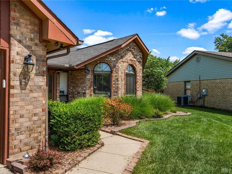 8477 Doe Run Place, Huber Heights, OH 45424 Photo 4