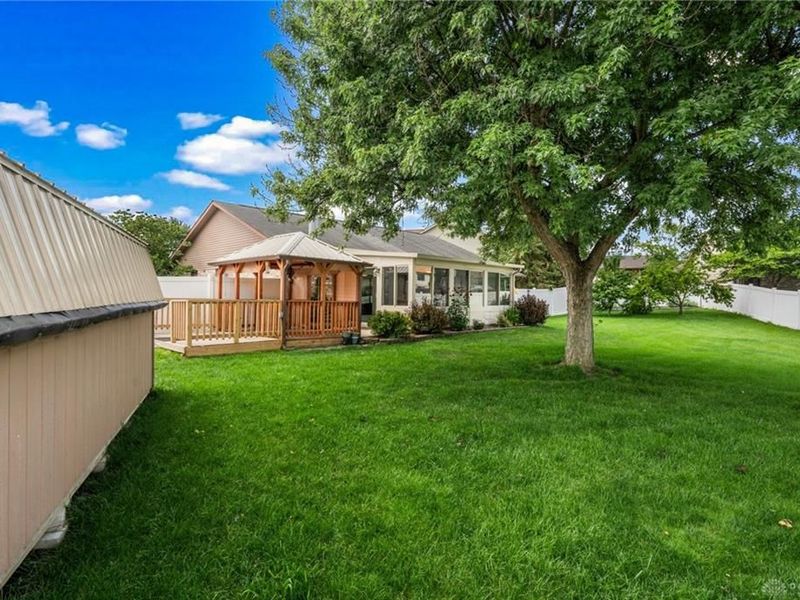 8477 Doe Run Place, Huber Heights, OH 45424 Photo 40