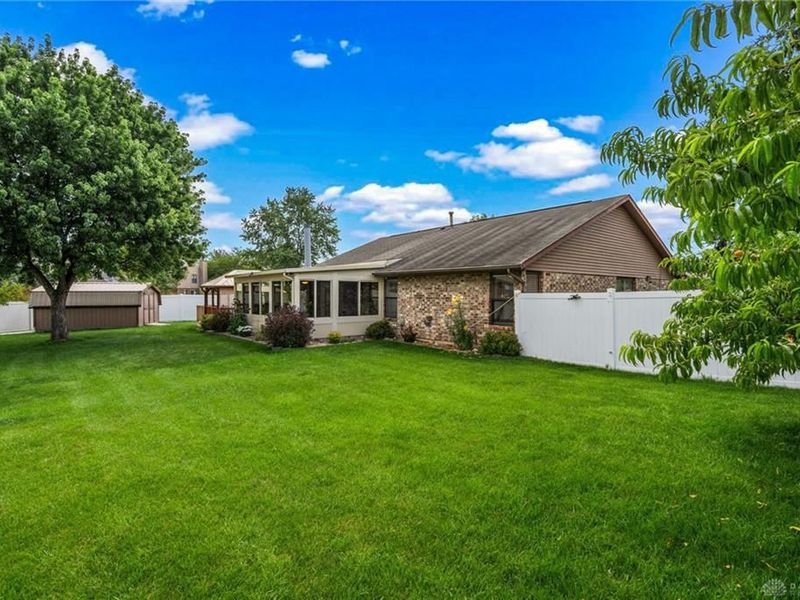 8477 Doe Run Place, Huber Heights, OH 45424 Photo 41