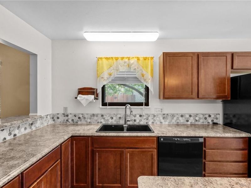 8477 Doe Run Place, Huber Heights, OH 45424 Photo 9